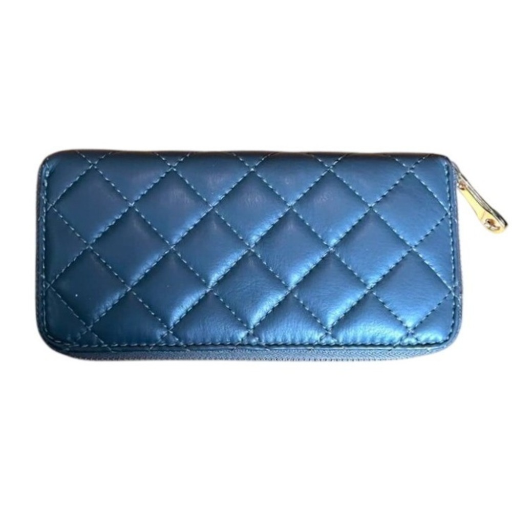 Leather Quilted Zip-Around Wallet Grey Made in Italy 4x7.5" Classic Quiet Luxury